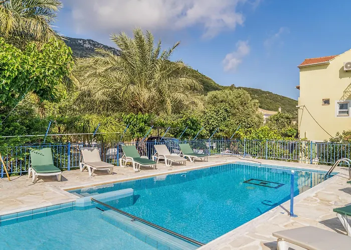 아파트 Veroni's 4 *